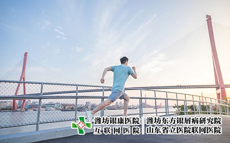 攝圖網_501385869_男性戶外跑步沖刺（企業商用）